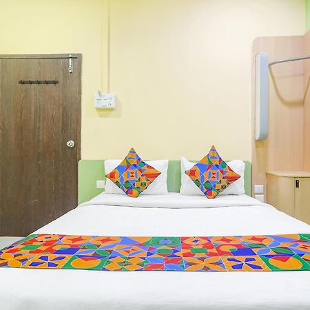 Fabexpress Airport Stay Inn - Nr Hyderabad International Airport, Shamshabad Екстер'єр фото