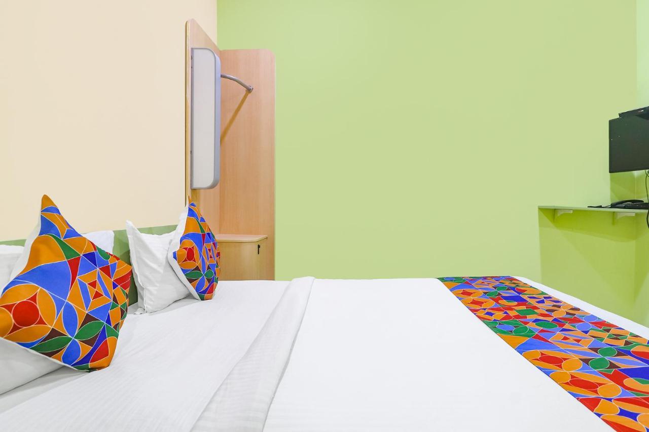 Fabexpress Airport Stay Inn - Nr Hyderabad International Airport, Shamshabad Екстер'єр фото