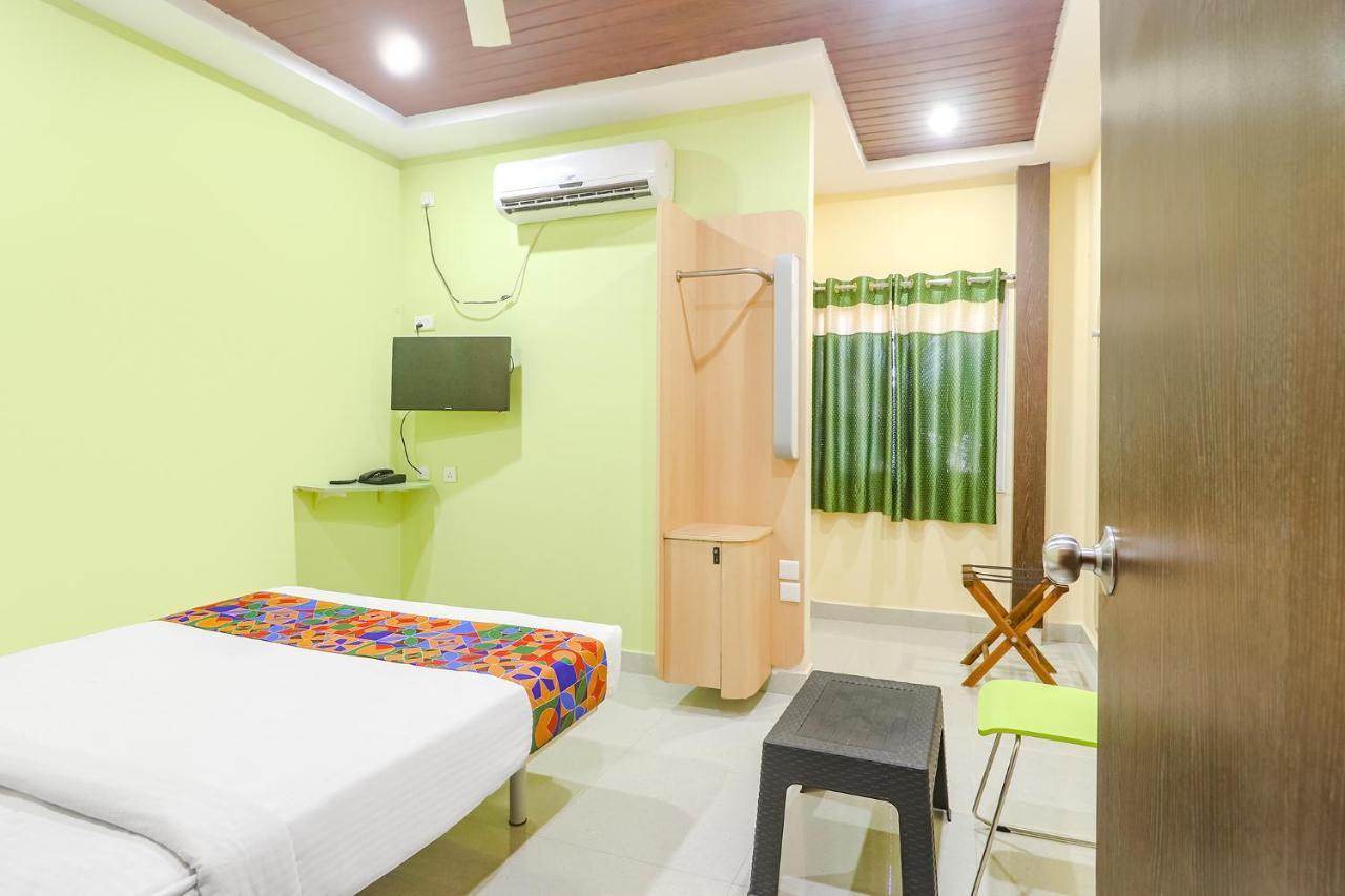 Fabexpress Airport Stay Inn - Nr Hyderabad International Airport, Shamshabad Екстер'єр фото