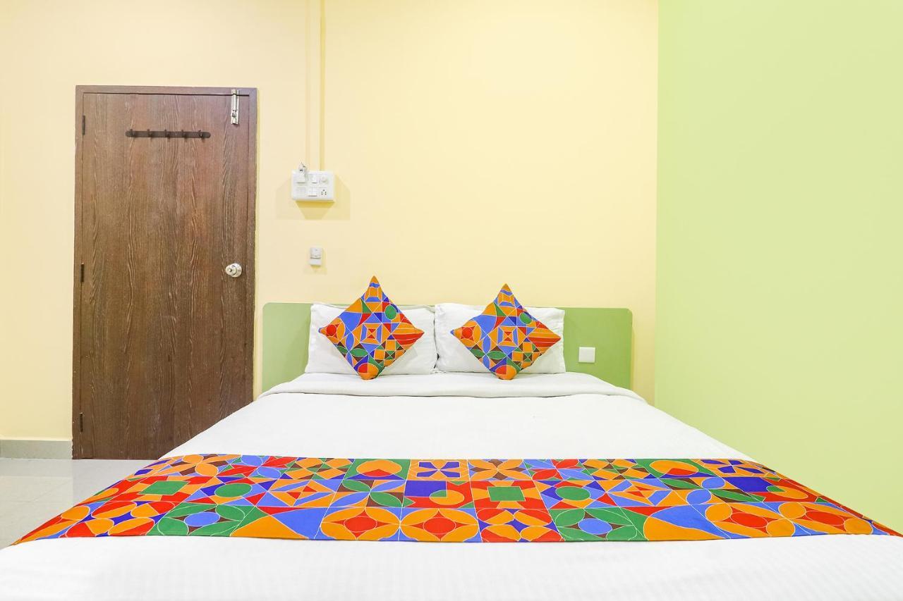 Fabexpress Airport Stay Inn - Nr Hyderabad International Airport, Shamshabad Екстер'єр фото