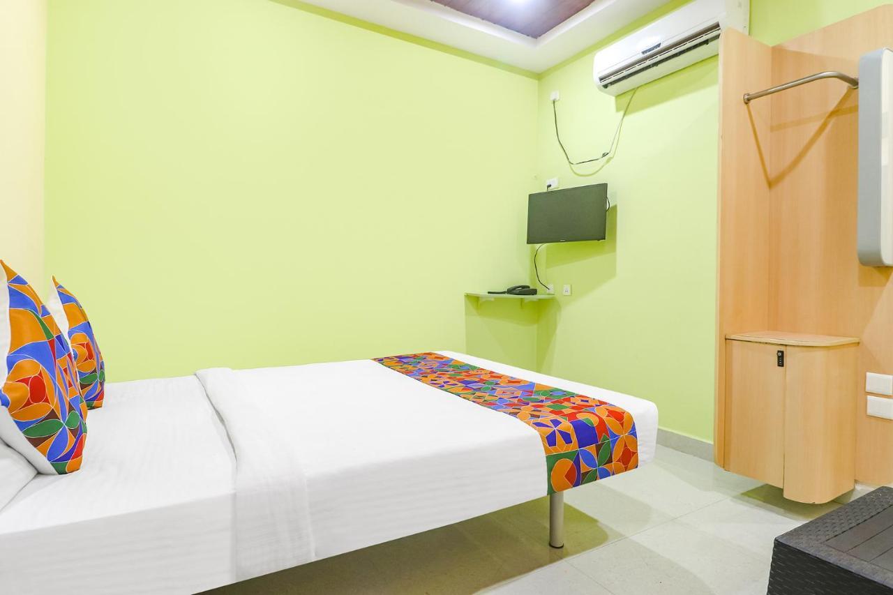 Fabexpress Airport Stay Inn - Nr Hyderabad International Airport, Shamshabad Екстер'єр фото