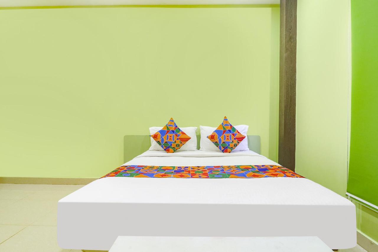 Fabexpress Airport Stay Inn - Nr Hyderabad International Airport, Shamshabad Екстер'єр фото
