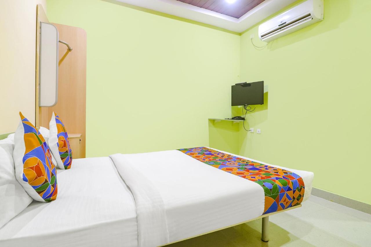 Fabexpress Airport Stay Inn - Nr Hyderabad International Airport, Shamshabad Екстер'єр фото
