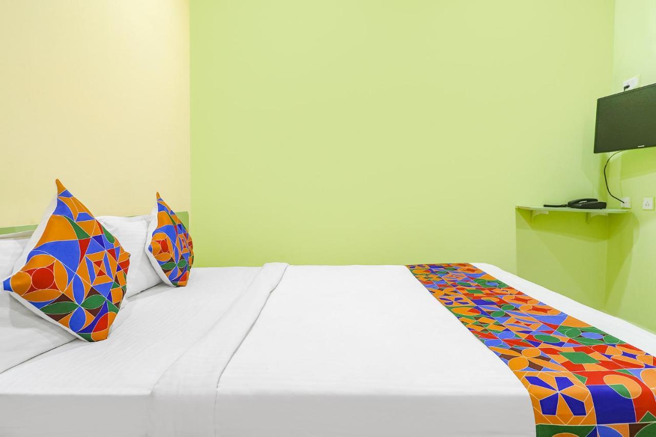 Fabexpress Airport Stay Inn - Nr Hyderabad International Airport, Shamshabad Екстер'єр фото