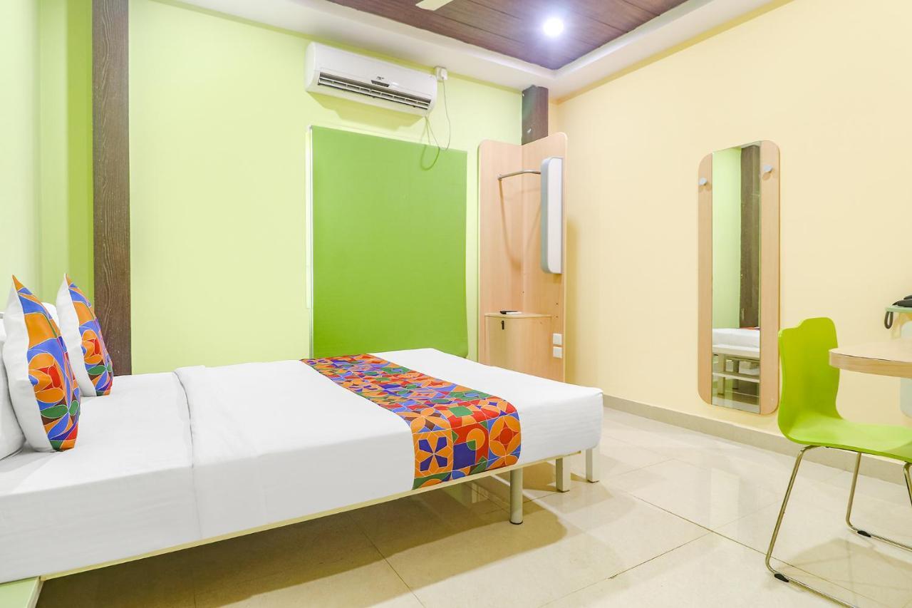 Fabexpress Airport Stay Inn - Nr Hyderabad International Airport, Shamshabad Екстер'єр фото